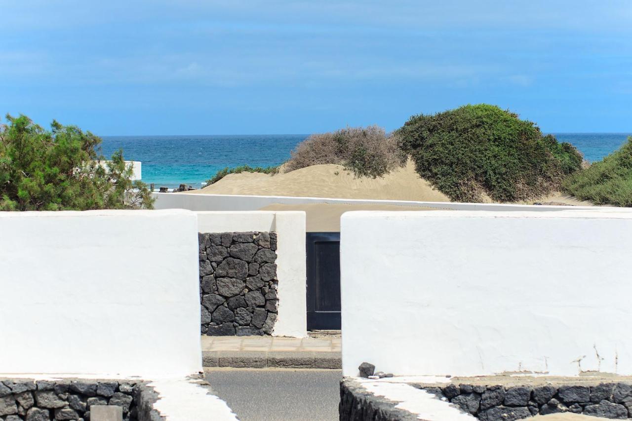 Famara Beach House Bagian luar foto