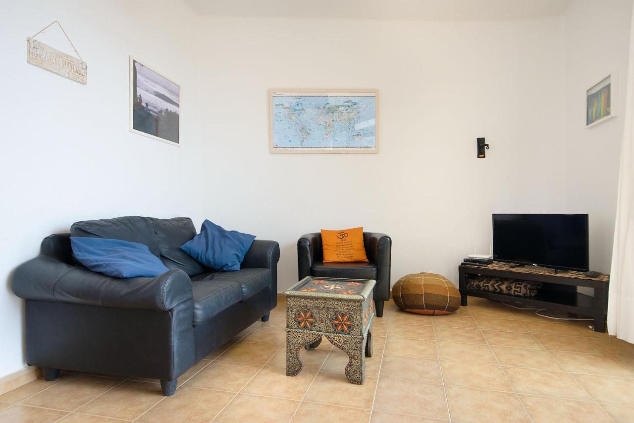Famara Beach House Bagian luar foto