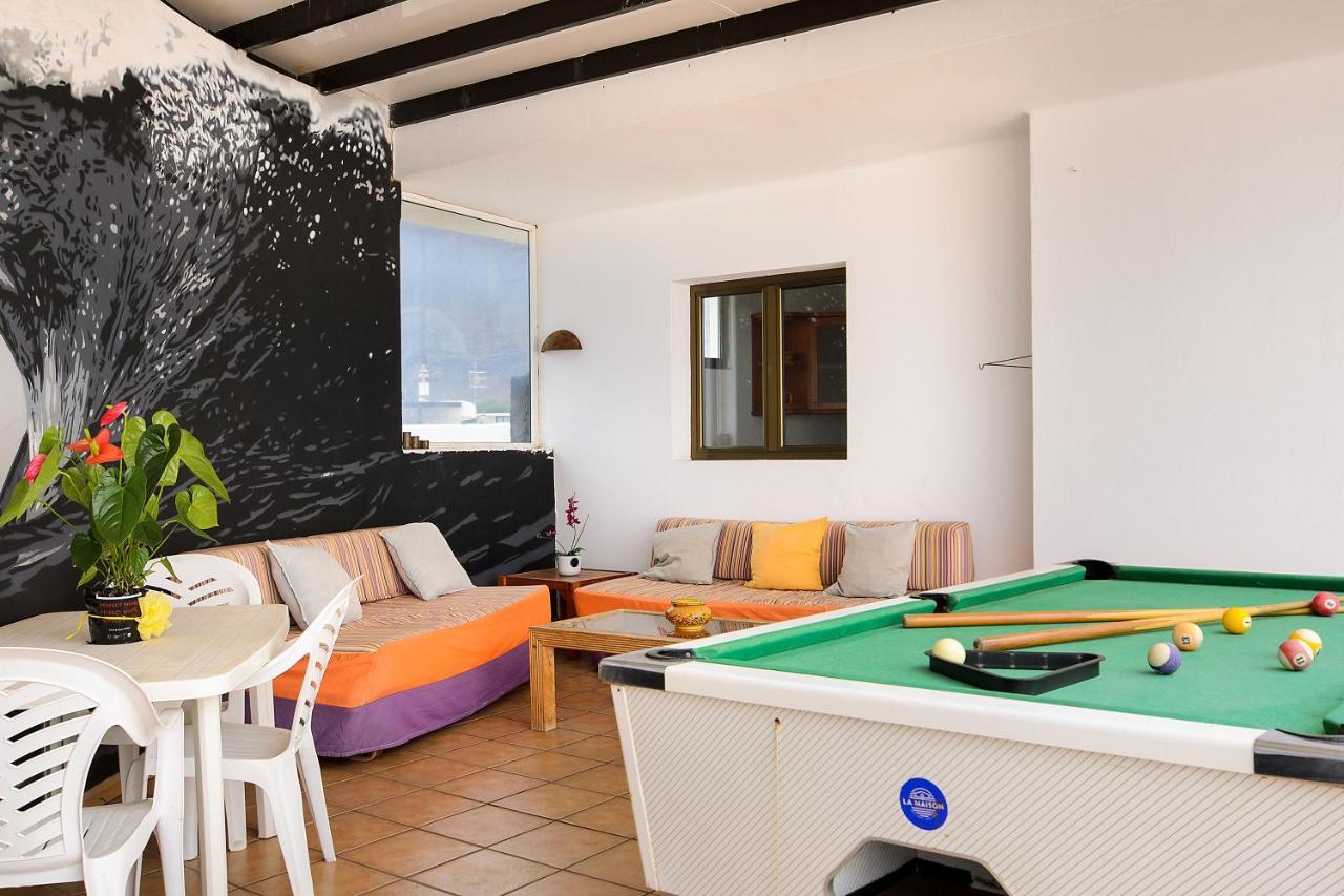 Famara Beach House Bagian luar foto