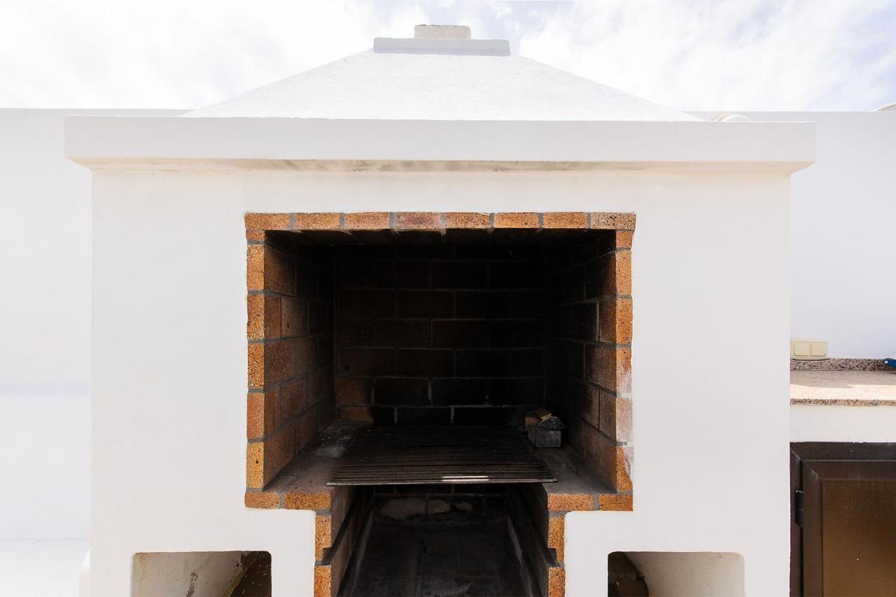 Famara Beach House Bagian luar foto