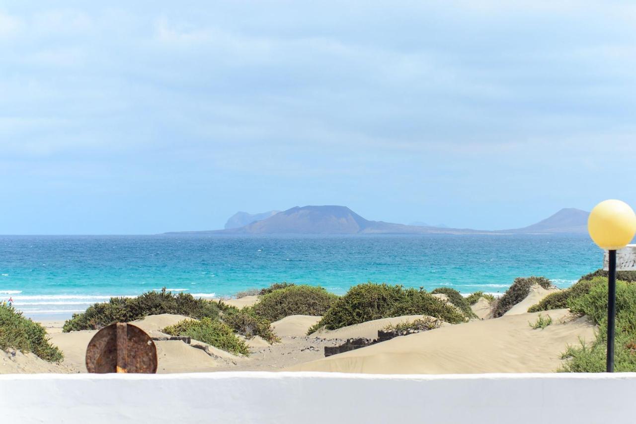 Famara Beach House Bagian luar foto